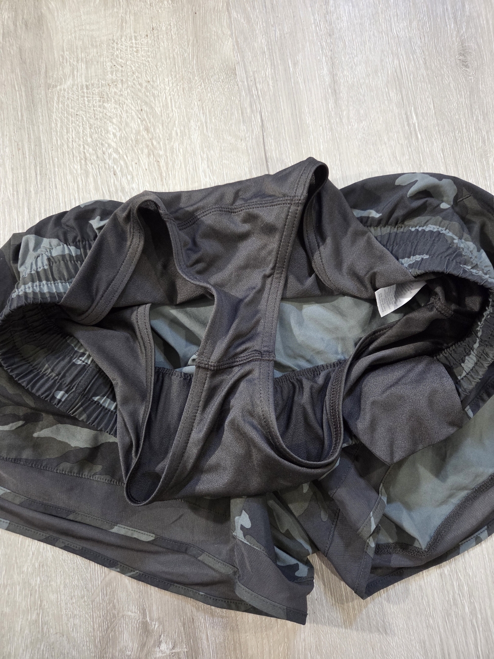 Athleta Printed Mesh Racer Run Short (4" Inseam) - Picture 6 of 10